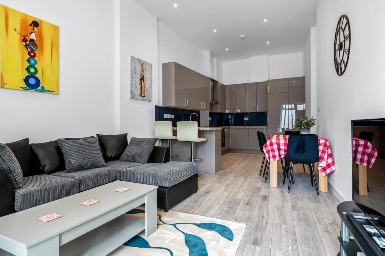 Lovely 1 Bedroom Apartment In Central ווקינג מראה חיצוני תמונה