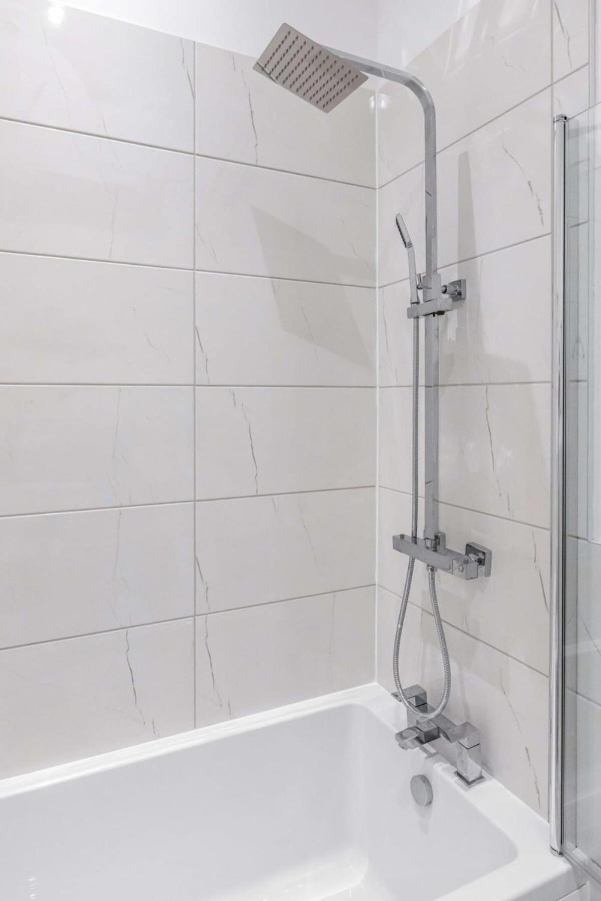 Lovely 1 Bedroom Apartment In Central ווקינג מראה חיצוני תמונה